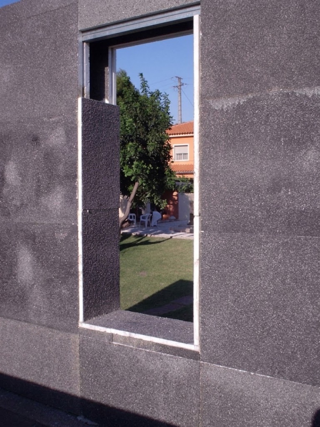 Hueco de ventana en un muro TABIPOR con su mocheta
